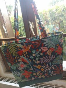 Sac exotique face oiseaux